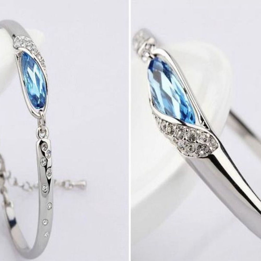 Lt Blue Crystal Rhinestone Silver Bangle Bracelet - Picture 3 of 6